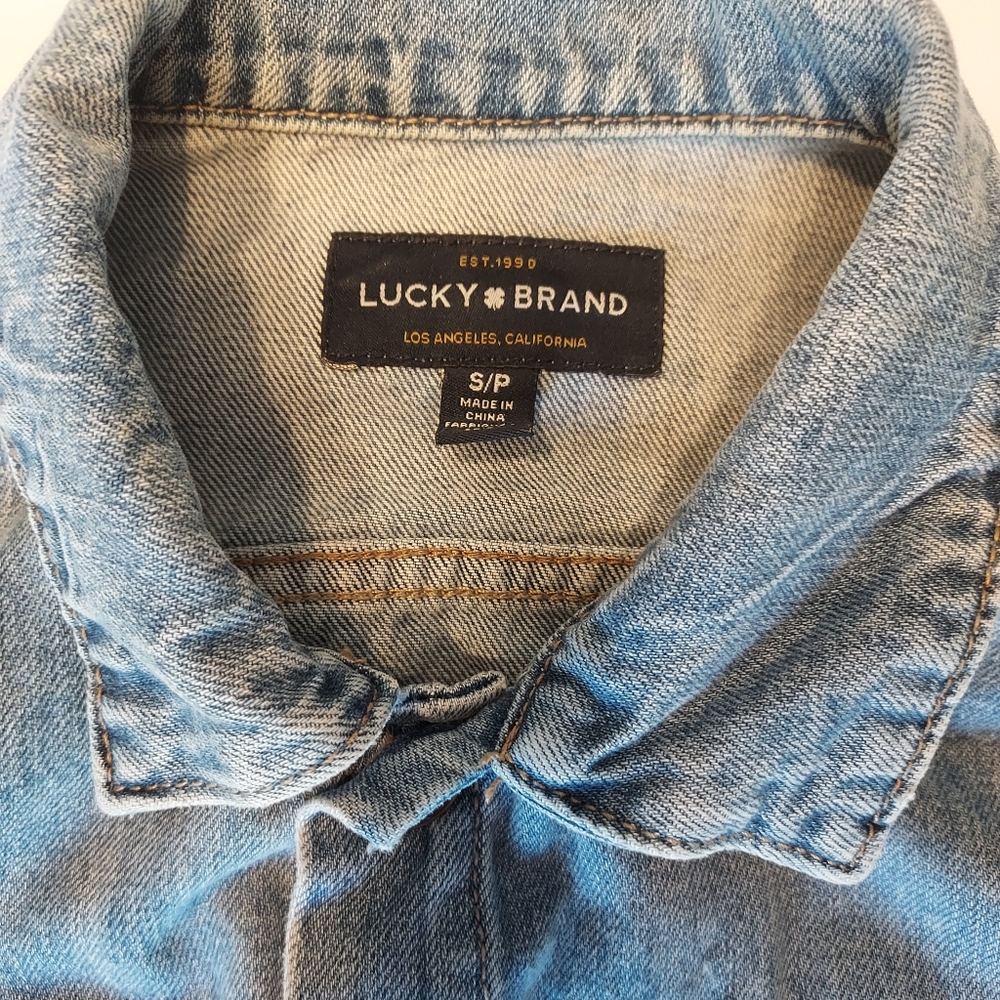 Lucky Brand The Tomboy Trucker Denim Jean Jacket  Size Small Petite Medium Wash - Picture 6 of 7